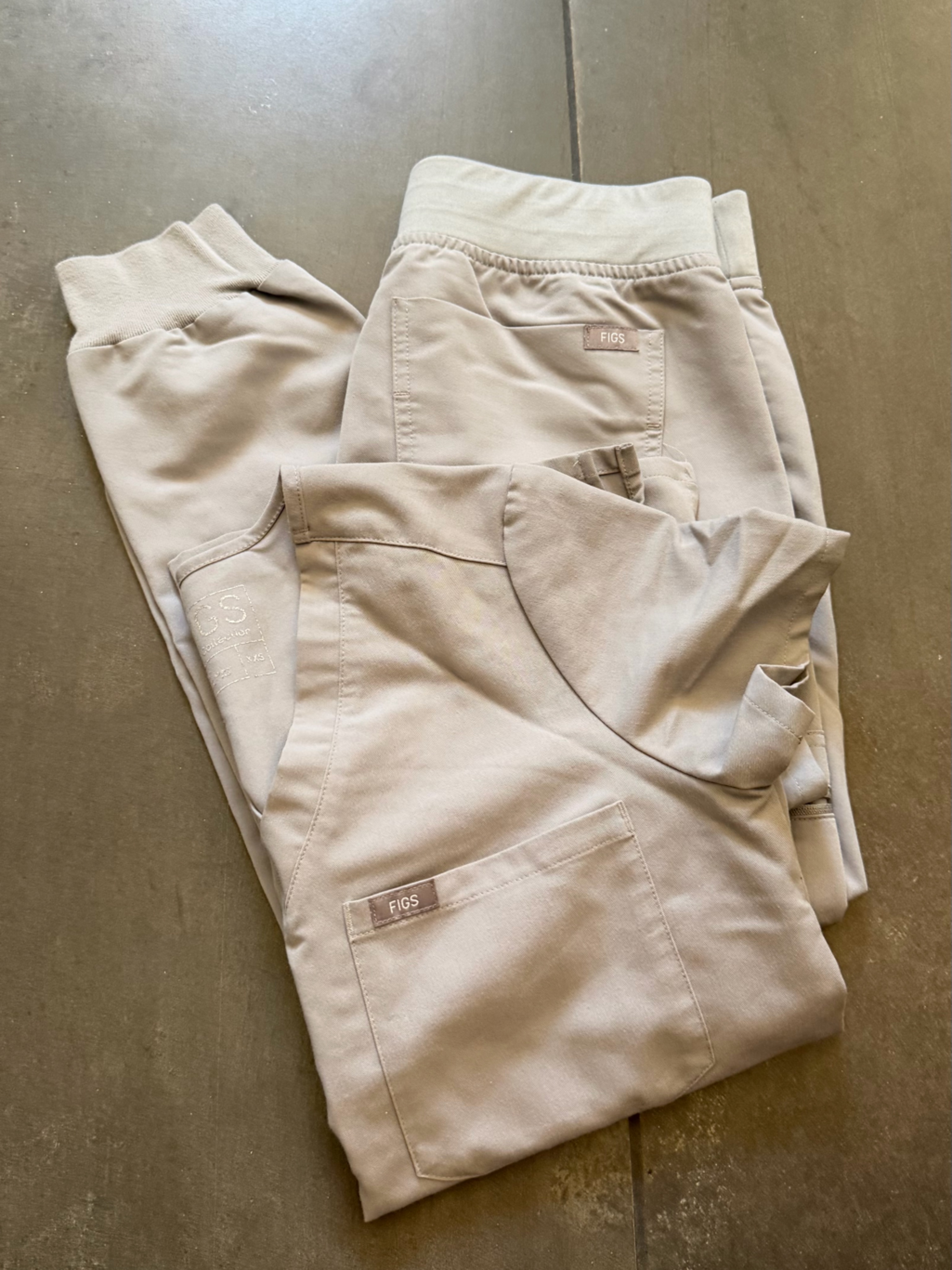 Figs Light Grey Scrub Set
